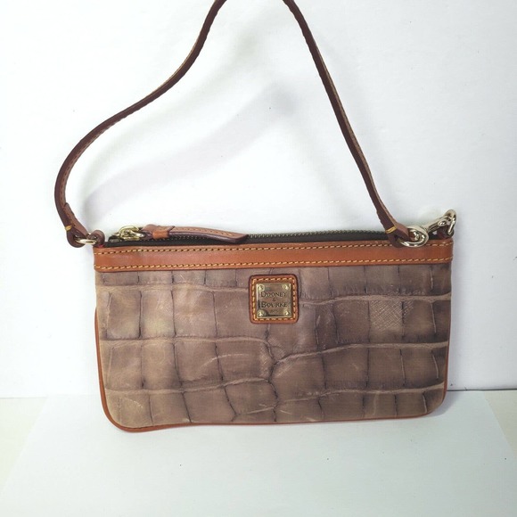 Dooney And Burke Wristlet Wallet Brown Clutch Pouch Leather Small Quality Logo - Picture 1 of 9